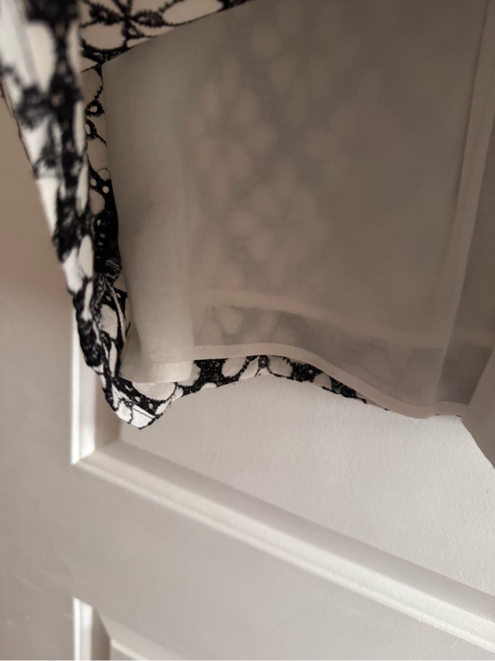 Anthropologie Black & White Floral Lace-Overlay Camisole - Picture 4 of 4